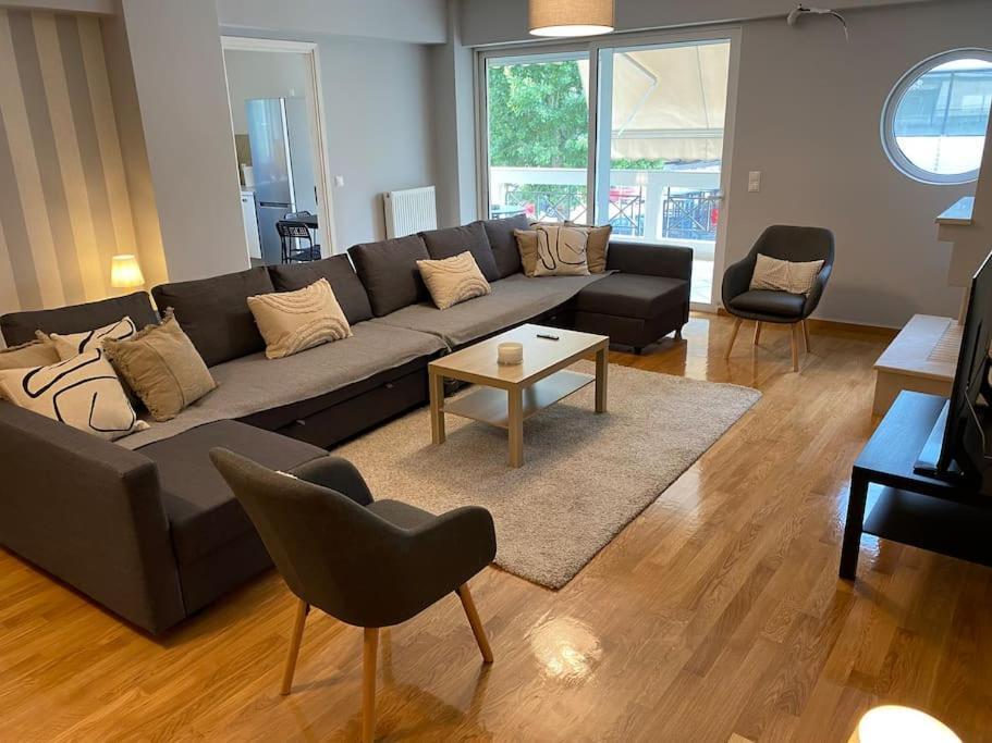 Classy 3Br With 2 Bathrooms Apartment In Marousi Athen Eksteriør bilde