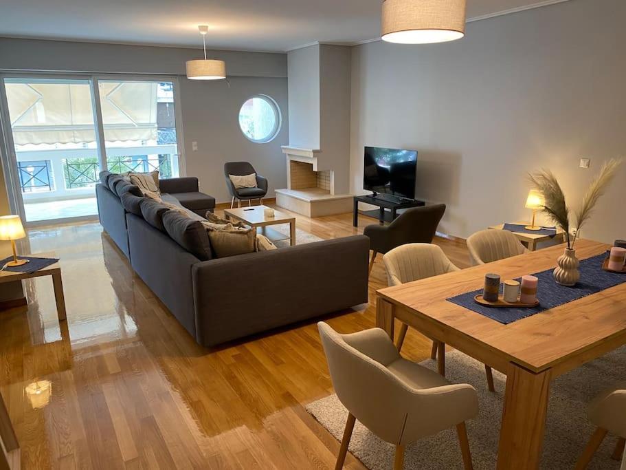 Classy 3Br With 2 Bathrooms Apartment In Marousi Athen Eksteriør bilde