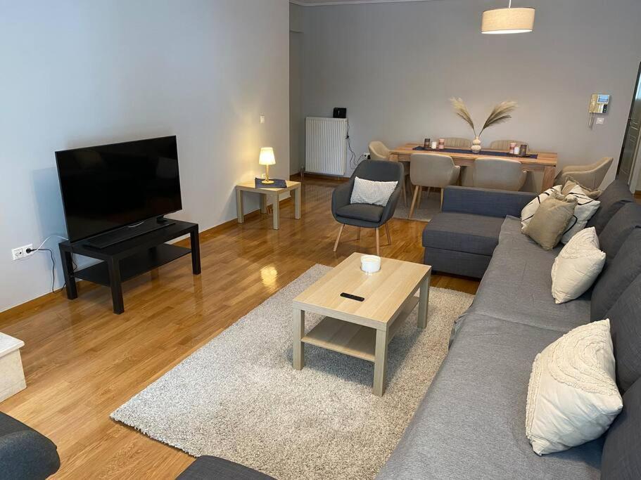 Classy 3Br With 2 Bathrooms Apartment In Marousi Athen Eksteriør bilde