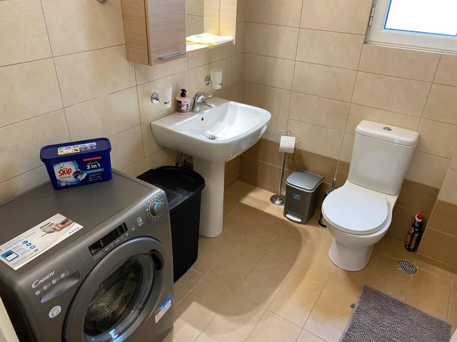 Classy 3Br With 2 Bathrooms Apartment In Marousi Athen Eksteriør bilde