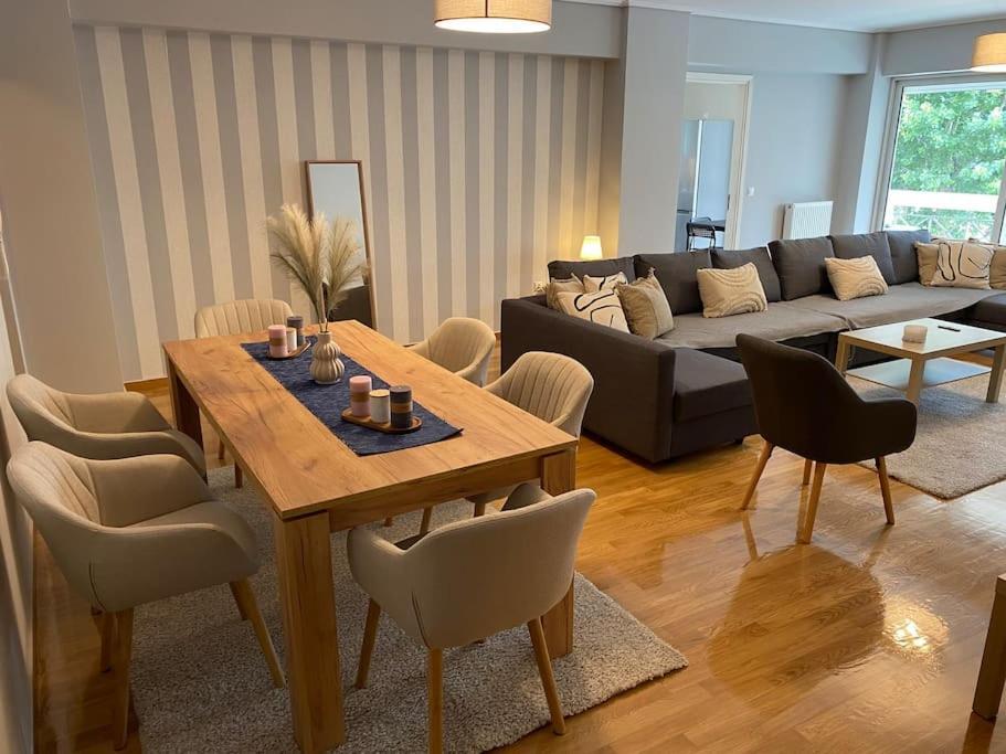 Classy 3Br With 2 Bathrooms Apartment In Marousi Athen Eksteriør bilde