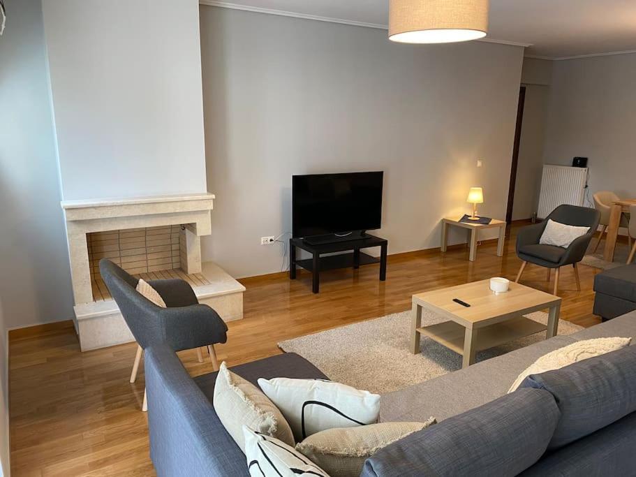 Classy 3Br With 2 Bathrooms Apartment In Marousi Athen Eksteriør bilde